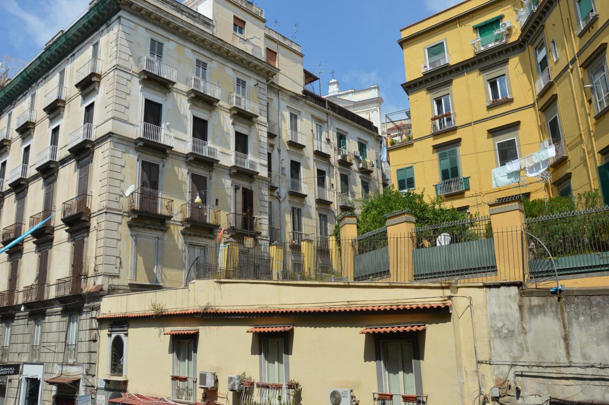 Apartamento Casa Flora Al Corso Nápoles Exterior foto